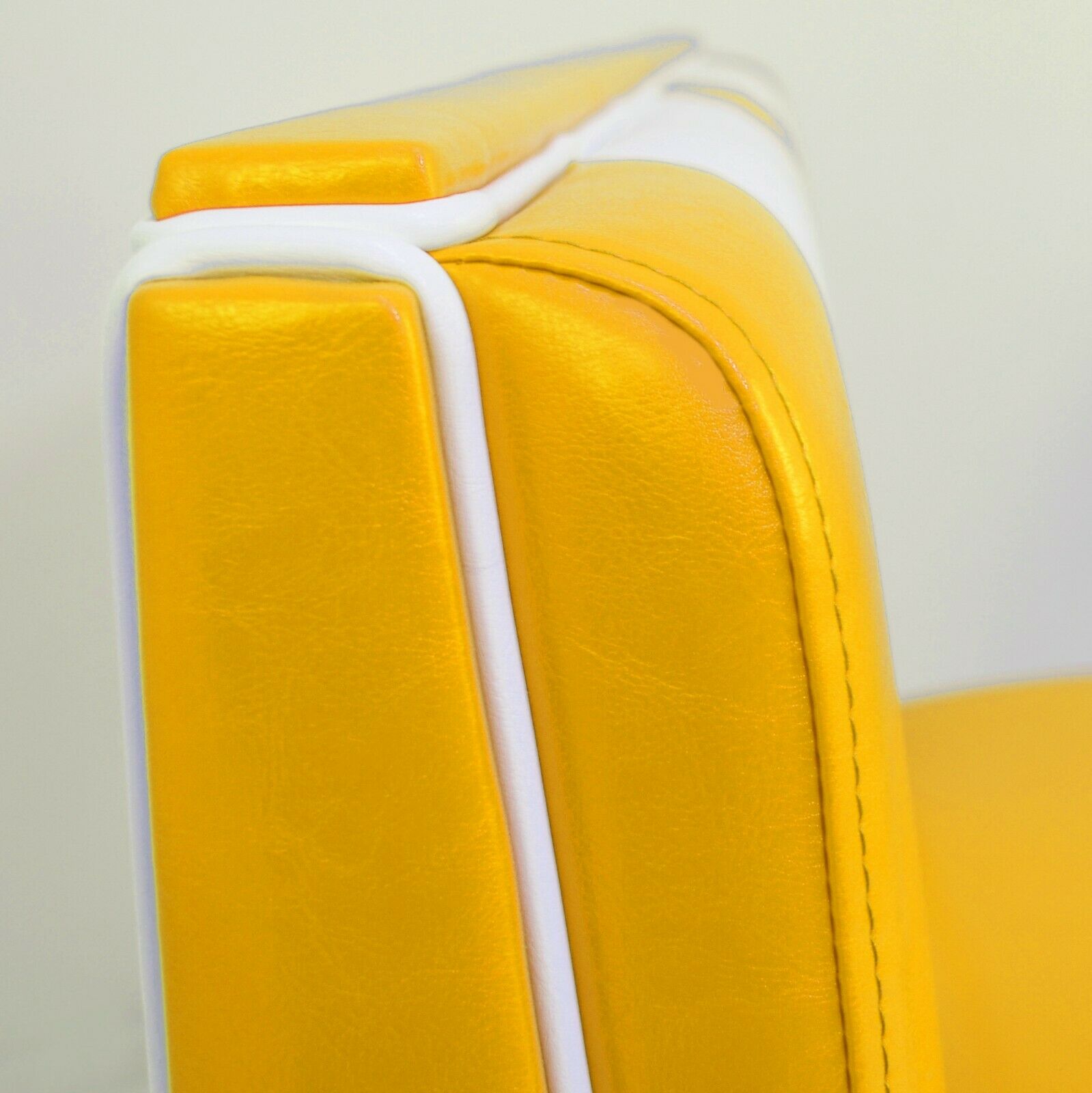 American Diner Set II Omaha Gelb glänzend - weißer Dinertisch