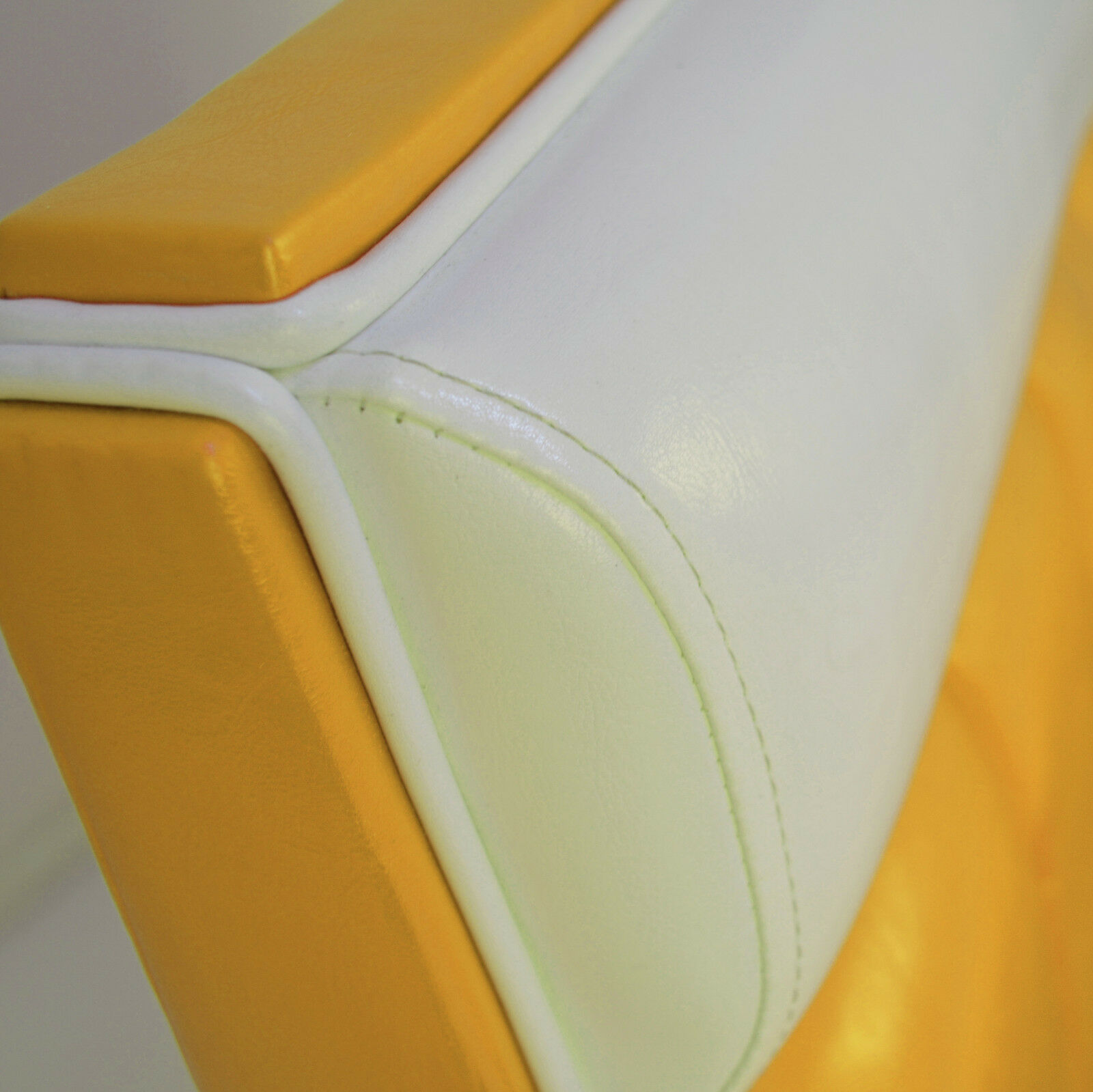 American Diner Set II Madison Gelb glänzend - weißer Dinertisch